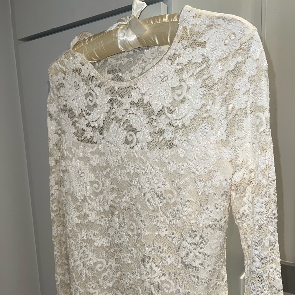 CHRISTIAN DIOR Cream Lace Top-LIKE NEW - Picture 4 of 6
